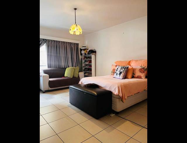 2 BEDROOM APARTMENT FOR SALE IN ESPLANADE